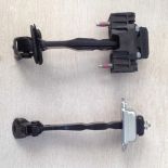 殼體限位臂的總成結構